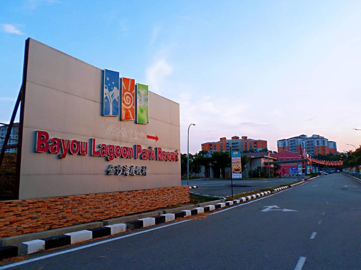 Melaka Top Largest Waterpark Resort - By Youbnb Homestay Melaka Exterior foto