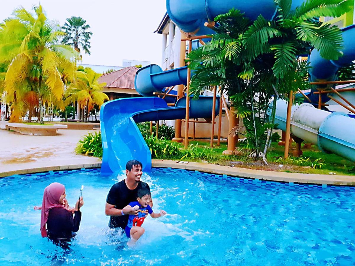 Melaka Top Largest Waterpark Resort - By Youbnb Homestay Melaka Exterior foto
