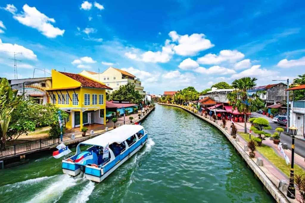 Melaka Top Largest Waterpark Resort - By Youbnb Homestay Melaka Exterior foto